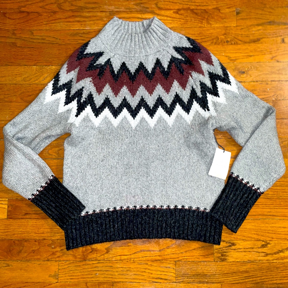LARGE NWT ASPEN SWEATER